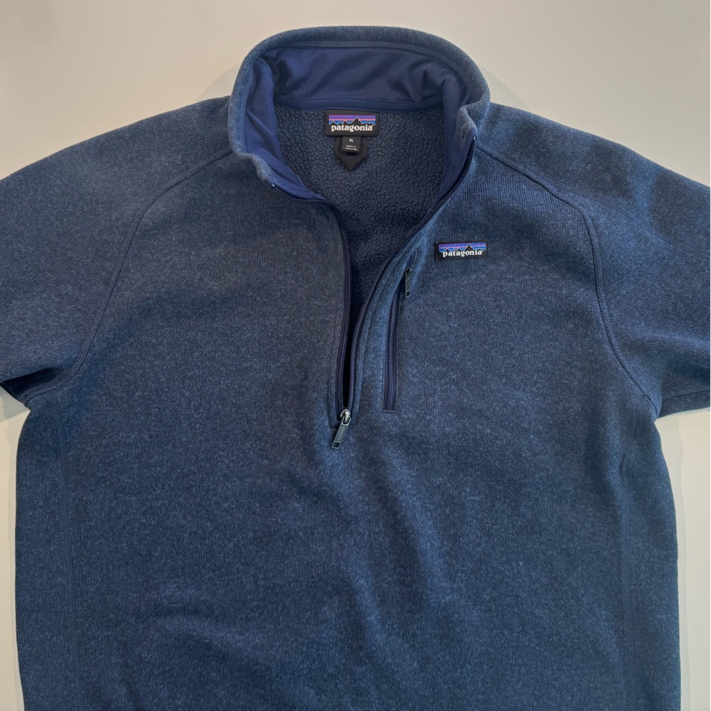 Like new Patagonia Men's Zip-Up Sweater in Navy